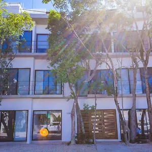 https://mi-tulum.tulum-hotels.net